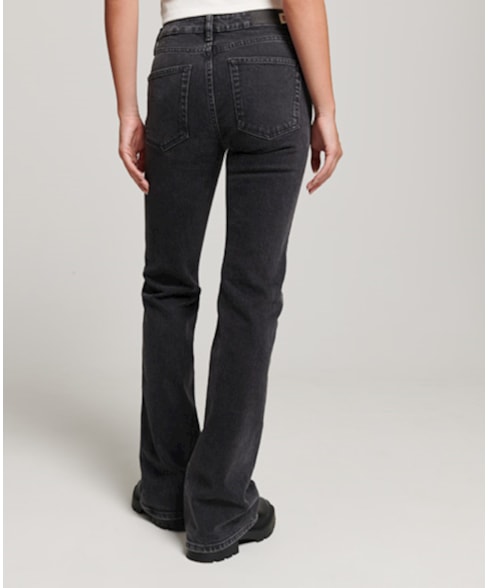 W7010797A | Slimfit jeans met middelhoge taille en wijduitlopende pijpen